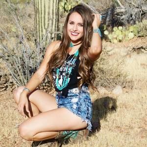 Meet your Posher, Alexandra